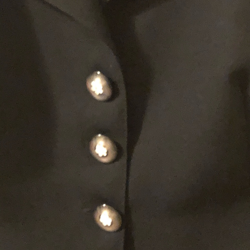 Short black jacket - Picture 2 of 3